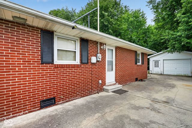 2607 E 8th Street, Anderson, IN 46012