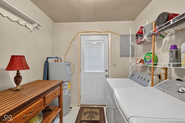 2607 E 8th Street, Anderson, IN 46012
