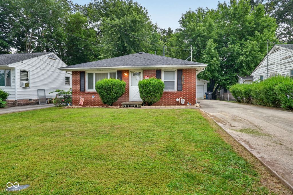 2607 E 8th Street, Anderson, IN 46012