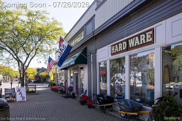 837 Beaconsfield 1s, Grosse Pointe Park, MI 48230