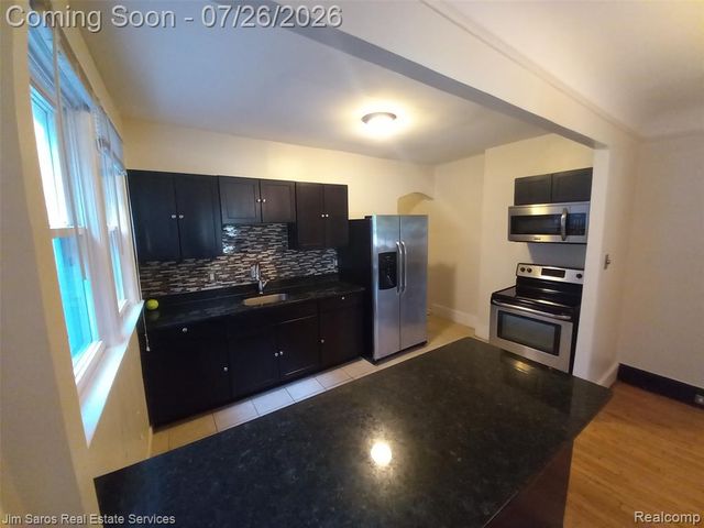 837 Beaconsfield 1s, Grosse Pointe Park, MI 48230