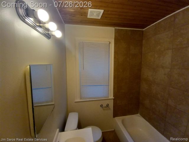 837 Beaconsfield 1s, Grosse Pointe Park, MI 48230
