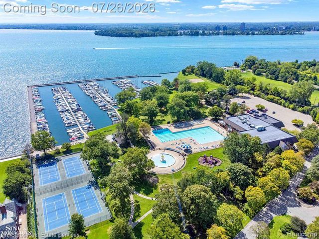837 Beaconsfield 1s, Grosse Pointe Park, MI 48230