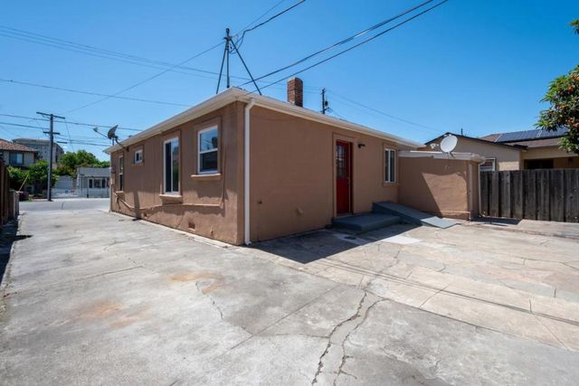 1382 Locust Street, San Jose, CA 95110