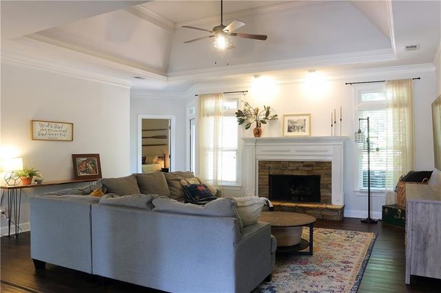 1238 Fairwinds Drive, Loganville, GA 30052