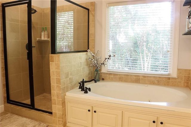 1238 Fairwinds Drive, Loganville, GA 30052