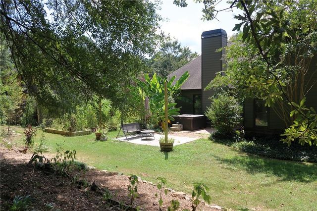 1238 Fairwinds Drive, Loganville, GA 30052
