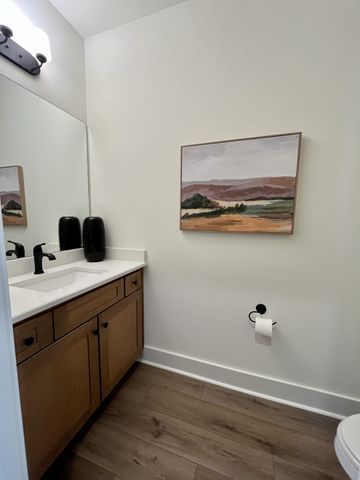 130 Valentine Aly, Nashville, TN 37218