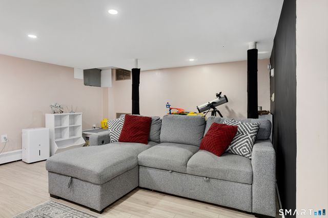 10 Maple Drive, Greenwich, CT 06870