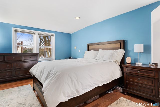 10 Maple Drive, Greenwich, CT 06870