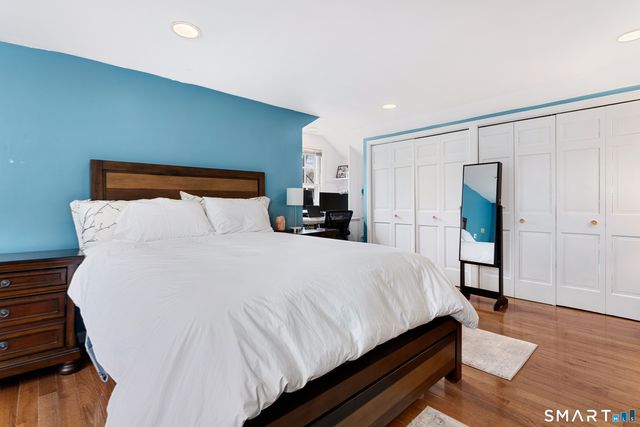 10 Maple Drive, Greenwich, CT 06870