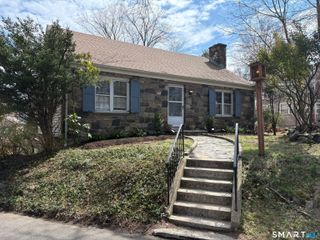 10 Maple Drive, Greenwich, CT 06870