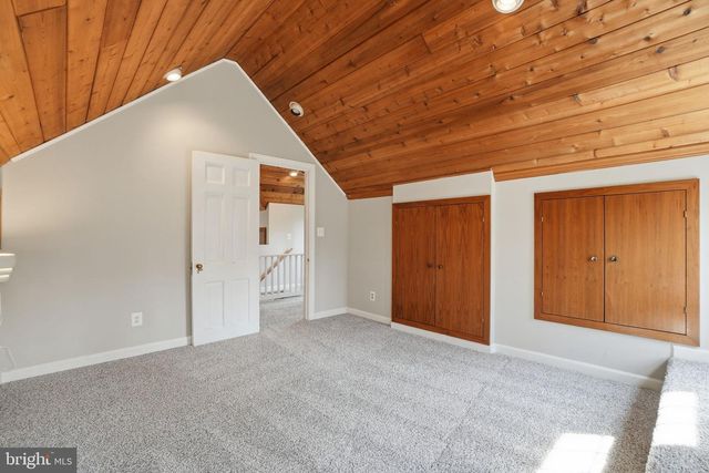 1805 ARMY NAVY DR, Arlington, VA 22202