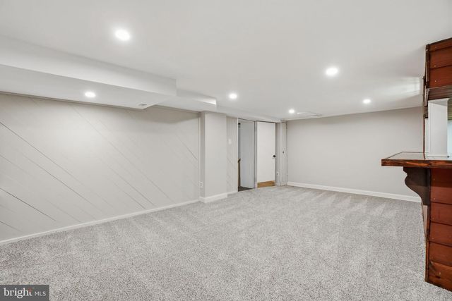 1805 ARMY NAVY DR, Arlington, VA 22202