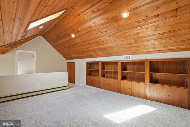 1805 ARMY NAVY DR, Arlington, VA 22202