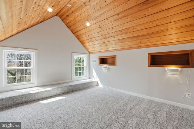 1805 ARMY NAVY DR, Arlington, VA 22202