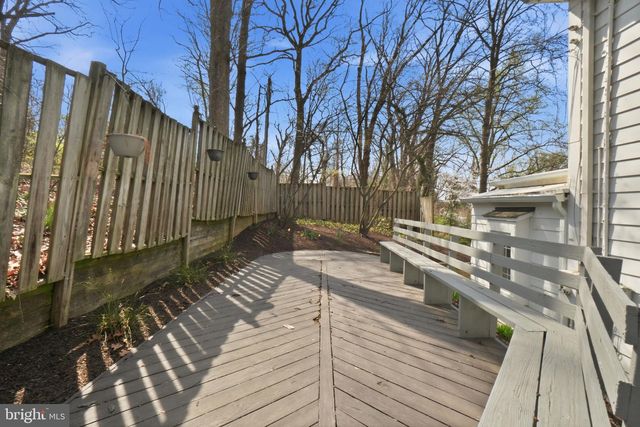 1805 ARMY NAVY DR, Arlington, VA 22202