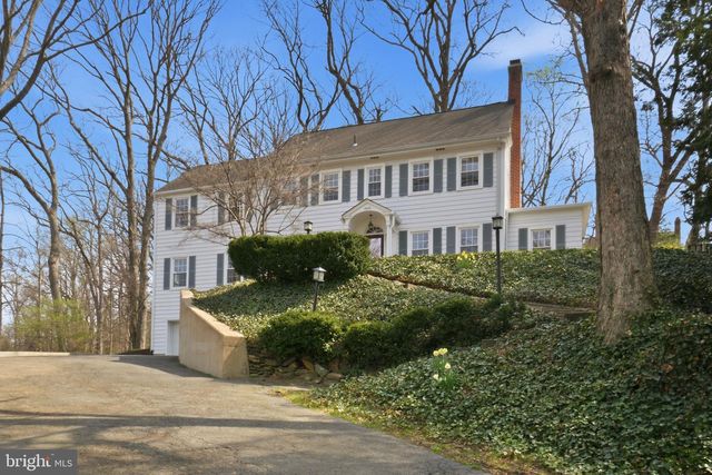 1805 ARMY NAVY DR, Arlington, VA 22202