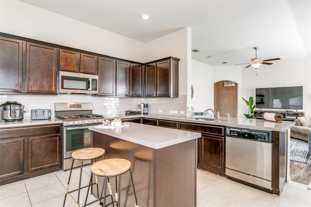 14549 Serrano Ridge Road, Fort Worth, TX 76052