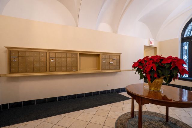 1765 E 55th Street E1, Chicago, IL 60615