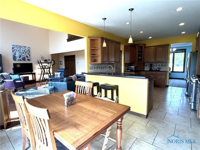 7939 N Woodbridge Road, Monclova, OH 43542