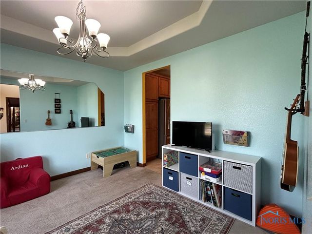 7939 N Woodbridge Road, Monclova, OH 43542