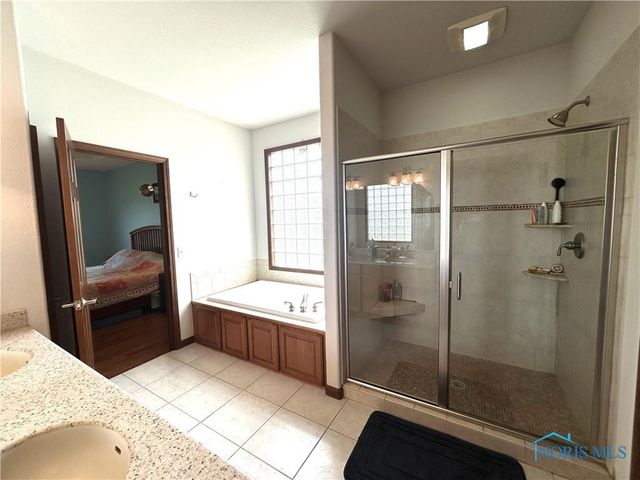 7939 N Woodbridge Road, Monclova, OH 43542