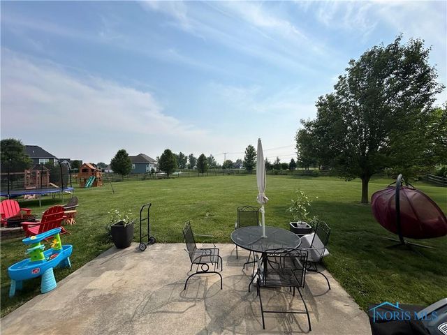 7939 N Woodbridge Road, Monclova, OH 43542