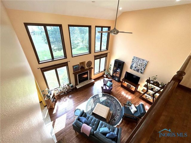 7939 N Woodbridge Road, Monclova, OH 43542