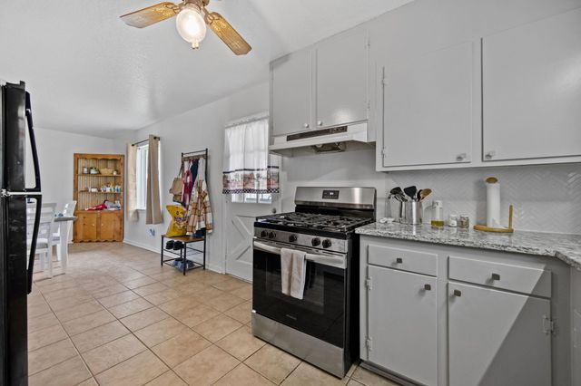 400 Dora Street, Cleveland, TX 77328