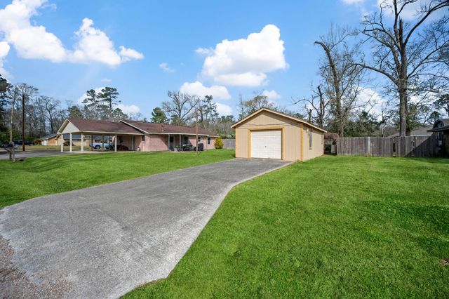 400 Dora Street, Cleveland, TX 77328