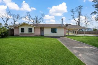400 Dora Street, Cleveland, TX 77328