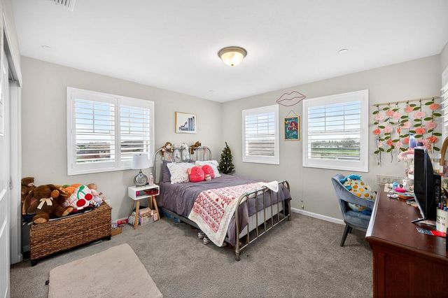 1397 Rio Grande Dr, Plumas Lake, CA 95961