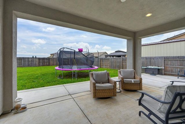 1397 Rio Grande Dr, Plumas Lake, CA 95961