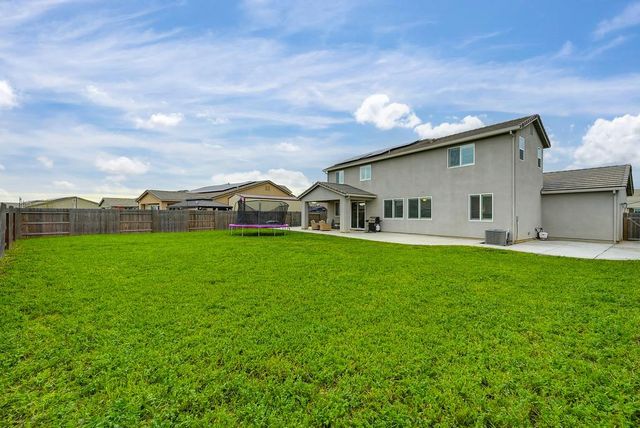 1397 Rio Grande Dr, Plumas Lake, CA 95961