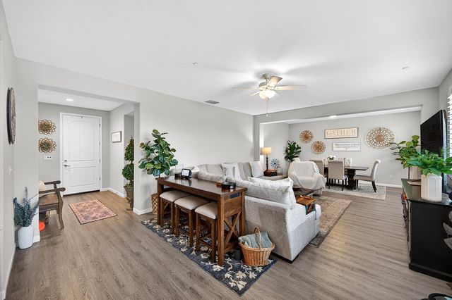 1397 Rio Grande Dr, Plumas Lake, CA 95961