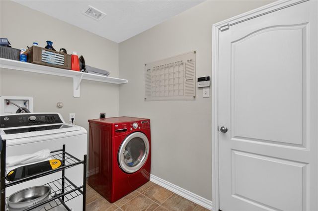 19618 Nara Vista Drive, Tomball, TX 77377