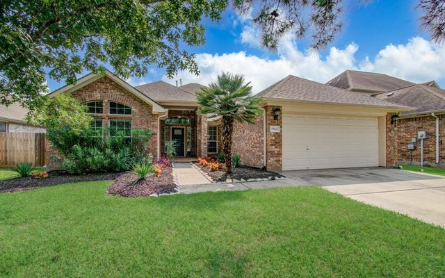 19618 Nara Vista Drive, Tomball, TX 77377