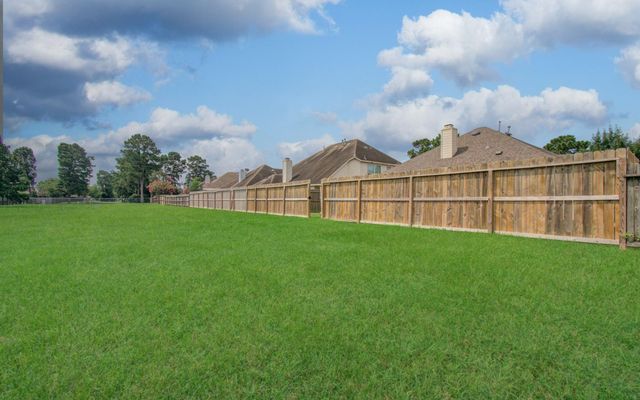 19618 Nara Vista Drive, Tomball, TX 77377