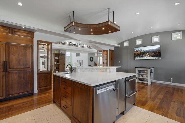 9915 Tanoan Drive NE, Albuquerque, NM 87111