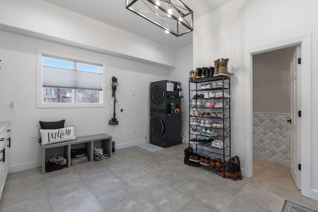 9915 Tanoan Drive NE, Albuquerque, NM 87111