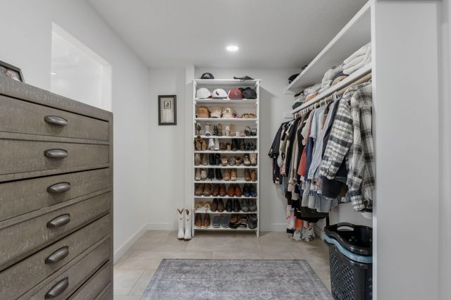 9915 Tanoan Drive NE, Albuquerque, NM 87111