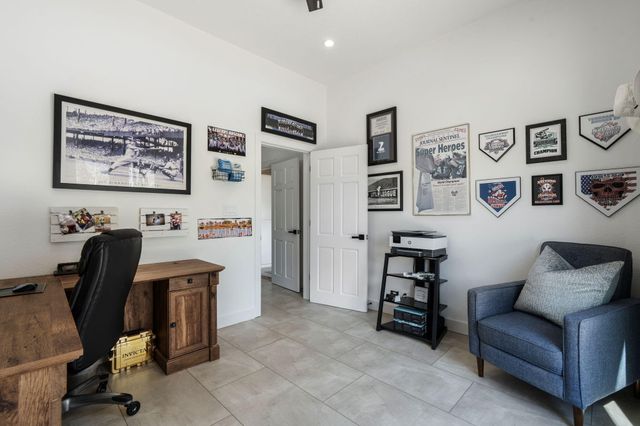 9915 Tanoan Drive NE, Albuquerque, NM 87111