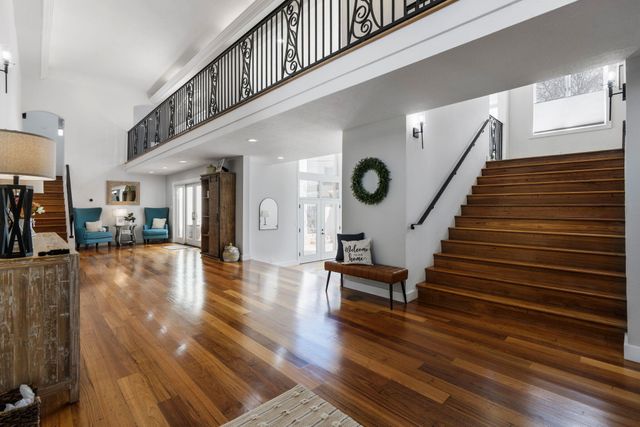 9915 Tanoan Drive NE, Albuquerque, NM 87111