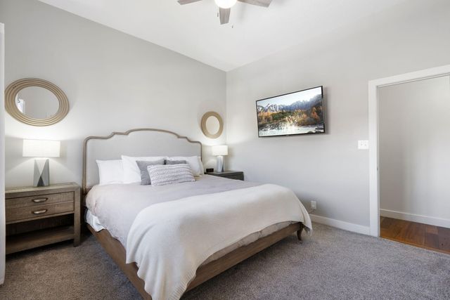 9915 Tanoan Drive NE, Albuquerque, NM 87111