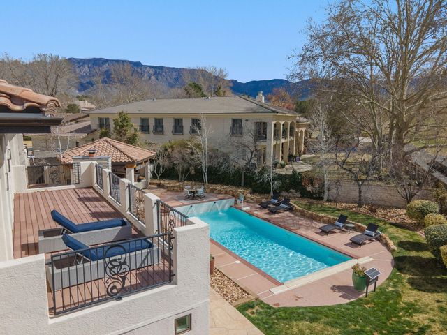 9915 Tanoan Drive NE, Albuquerque, NM 87111