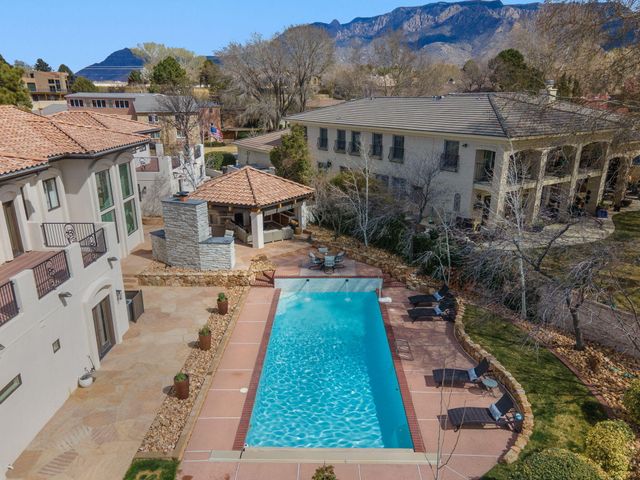 9915 Tanoan Drive NE, Albuquerque, NM 87111