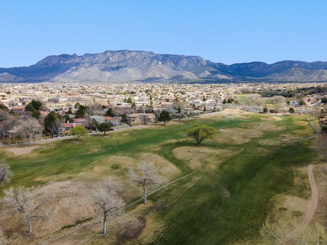 9915 Tanoan Drive NE, Albuquerque, NM 87111