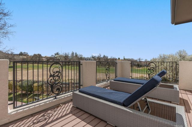 9915 Tanoan Drive NE, Albuquerque, NM 87111