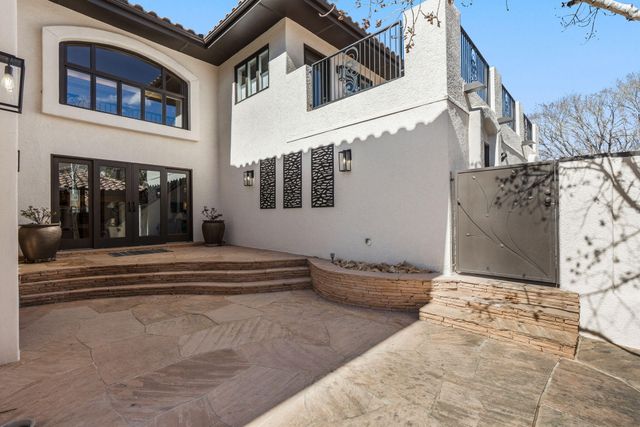 9915 Tanoan Drive NE, Albuquerque, NM 87111